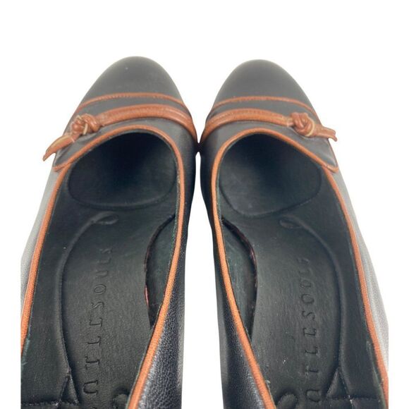 Gentle Souls Women's Black Leather Pumps Heels with Brown Piping EU 38 - Picture 9 of 11